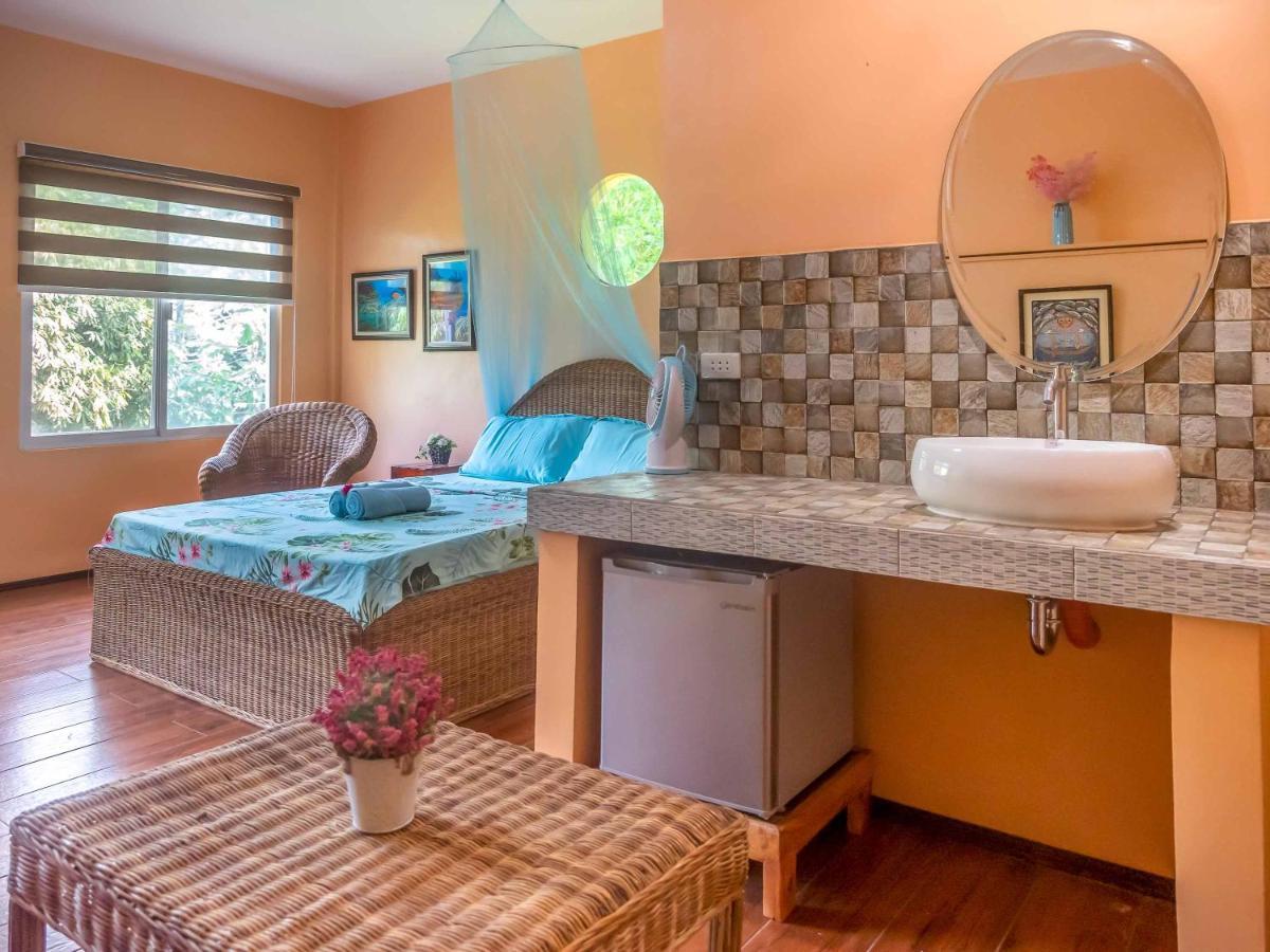 Blue Moon Guesthouse Puerto Princesa ภายนอก รูปภาพ