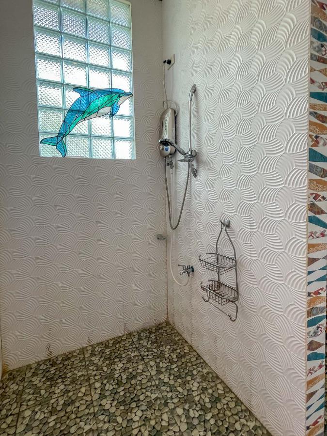 Blue Moon Guesthouse Puerto Princesa ภายนอก รูปภาพ