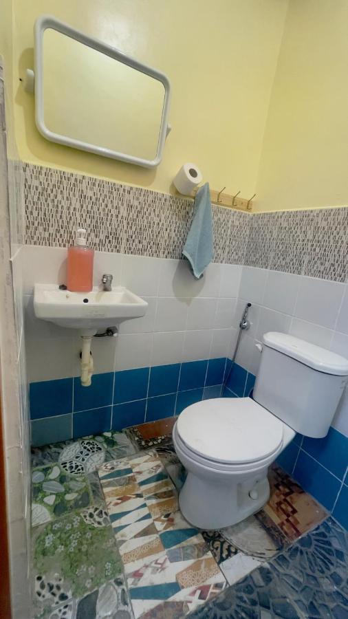 Blue Moon Guesthouse Puerto Princesa ภายนอก รูปภาพ