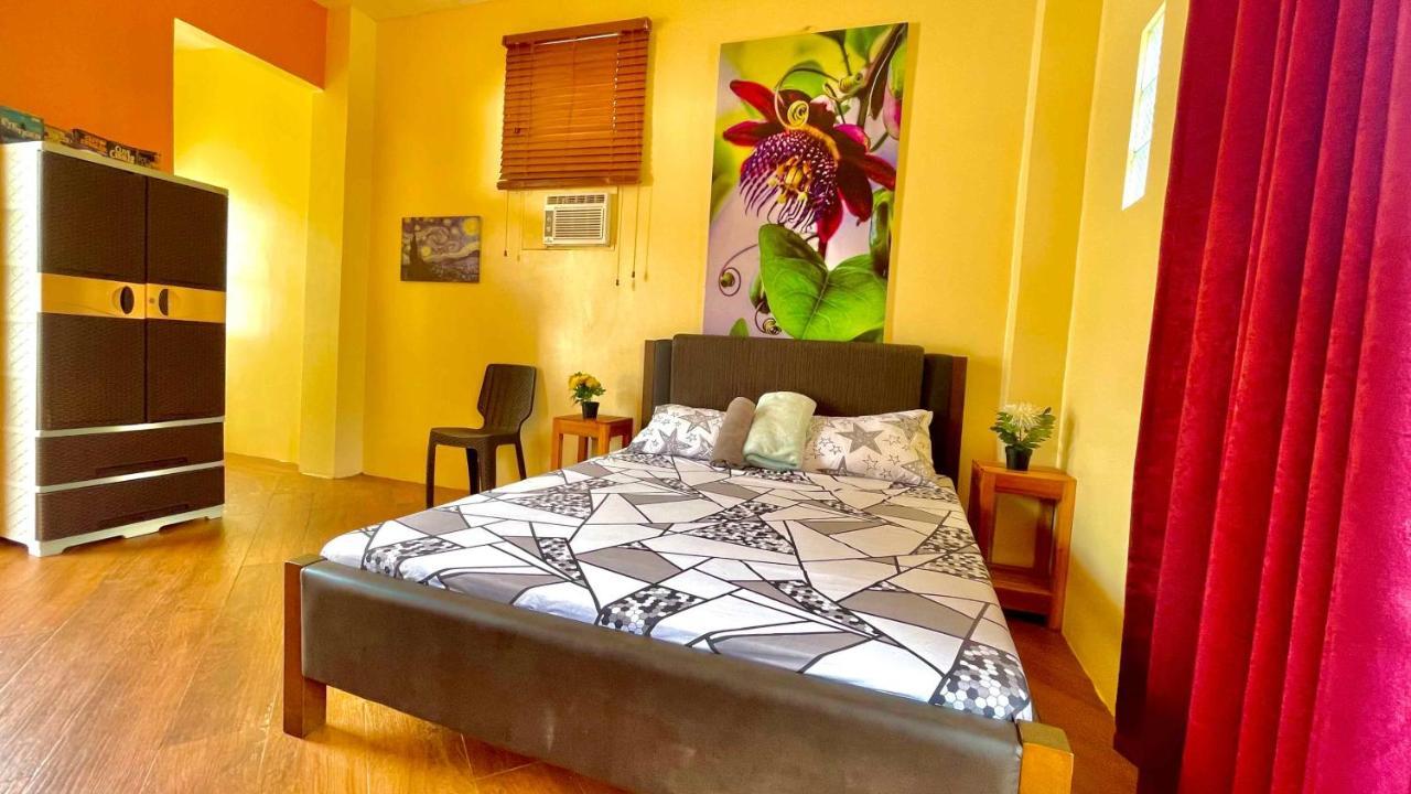 Blue Moon Guesthouse Puerto Princesa ภายนอก รูปภาพ