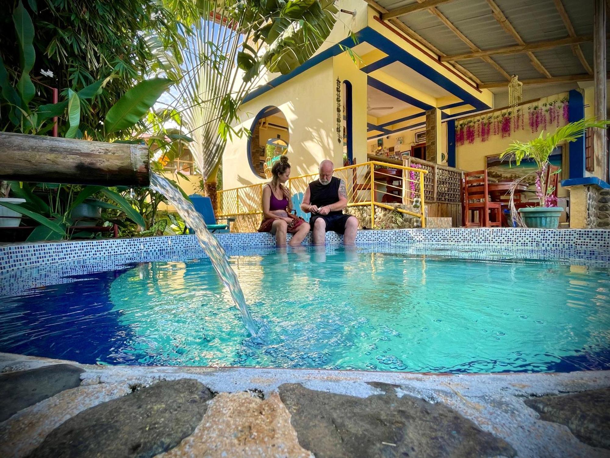 Blue Moon Guesthouse Puerto Princesa ภายนอก รูปภาพ